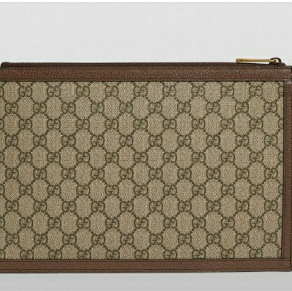 Limited Edition Gucci Supreme Monogram Canvas Disney Pouch - Picture 5 of 8